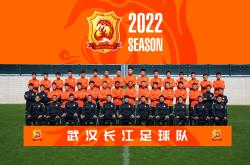 包含新一轮比赛，橙队表现抢眼，紫队难以招架的词条
