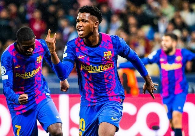 拜仁发布战莱比锡海报